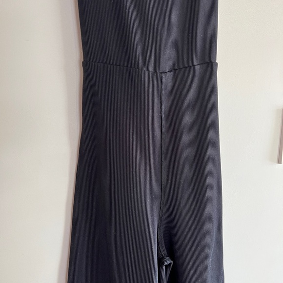 Gap Fit Athletic Navy Ribbed Wide Leg Jumpsuit Sz XSmall for Yoga or Loungewear - Picture 4 of 8